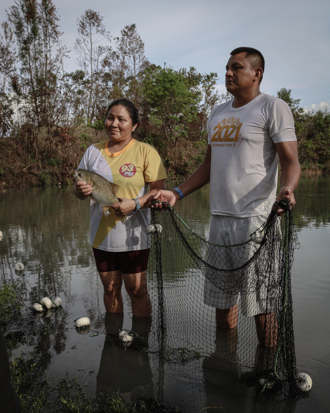Since 2017, Machado and Silva, along with five other members of the farmers’ association, have cultivated fish in a pond behind the couple’s house.